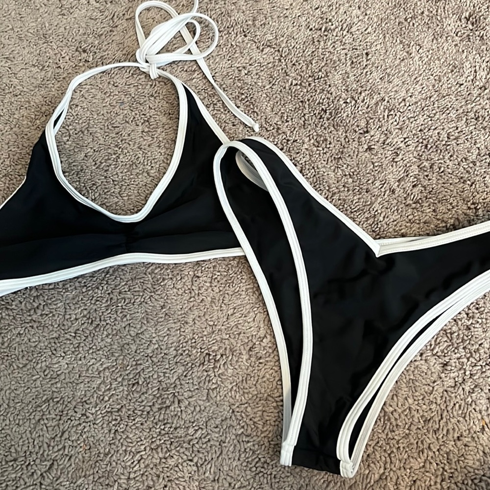 Nika bikini